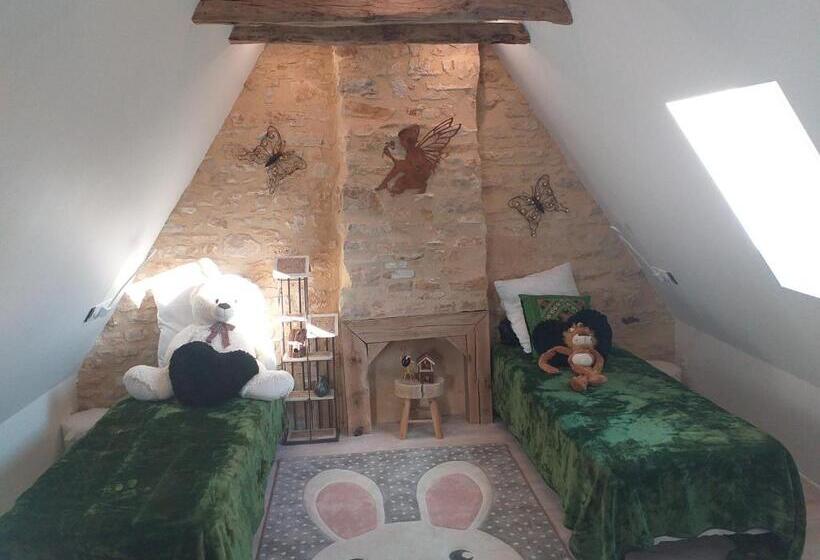 בית, חדר שינה 1, Le Sourire Du Troubadour   8 Chambres   Baignade à 300 M   Salle De Jeux   Poêle à Bois