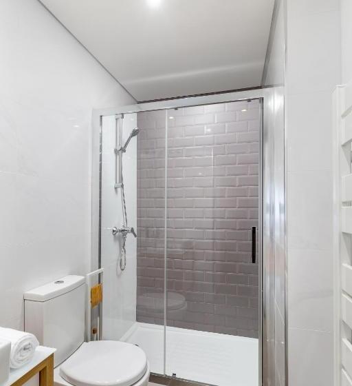 חדר סטודיו סטנדרד, Nell&and&jess