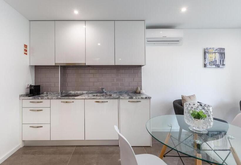 דירה בת חדר שינה 1 עם מרפסת, Nell&and&jess