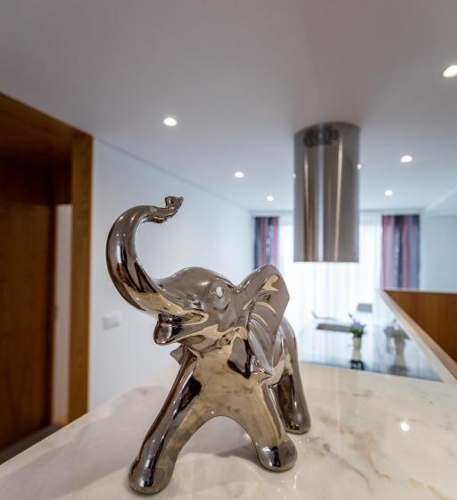 דירת פנטהאוז 1 חדרי שינה, Nell&and&jess