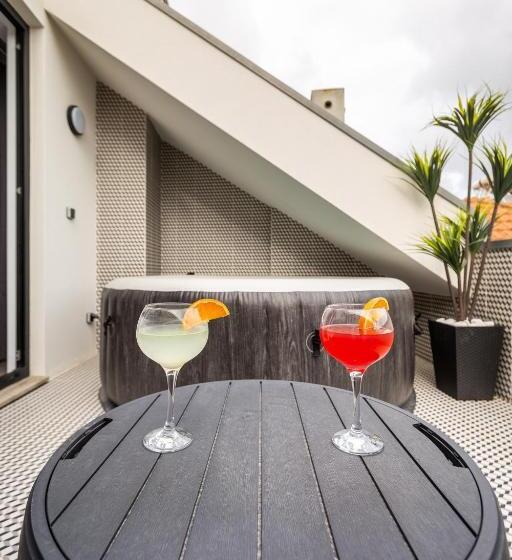 דירת פנטהאוז 1 חדרי שינה, Nell&and&jess