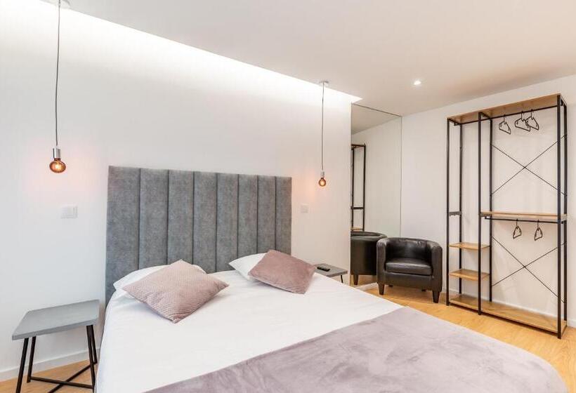 דירת חדר סופריור, Nell&and&jess