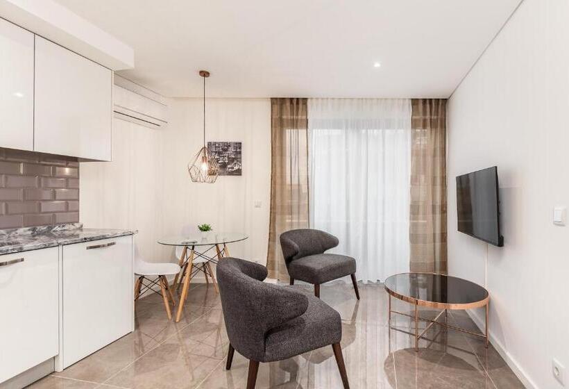 דירת חדר, Nell&and&jess