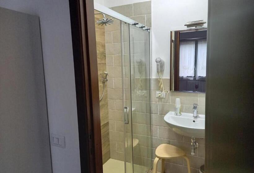 Camera Tripla Standard, B&b Il Canale