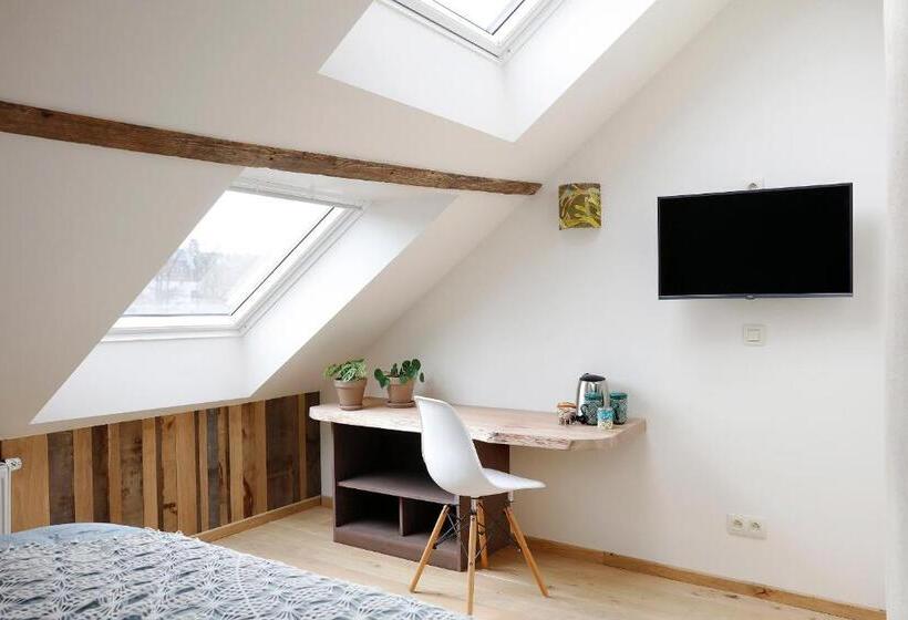 스탠다드 룸, Cochlea