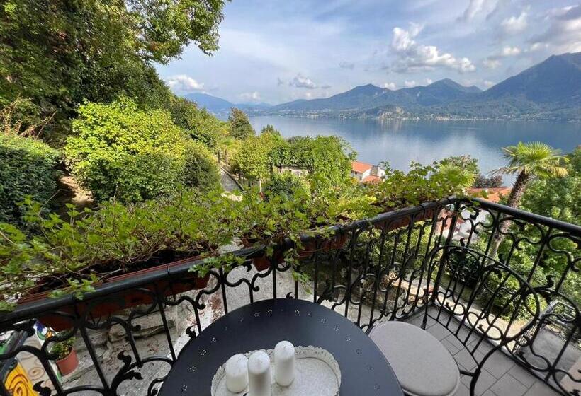 バルコニー付きスタンダードルーム, Frankie’s House