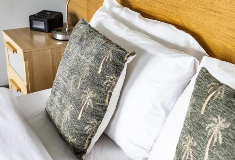 디럭스 스위트, Hanging Rock Views