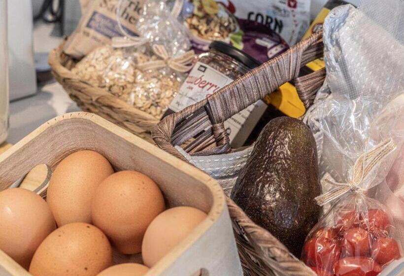 디럭스 스위트, Hanging Rock Views