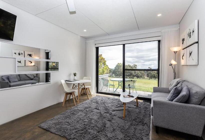 디럭스 스위트 킹 침대, Hanging Rock Views