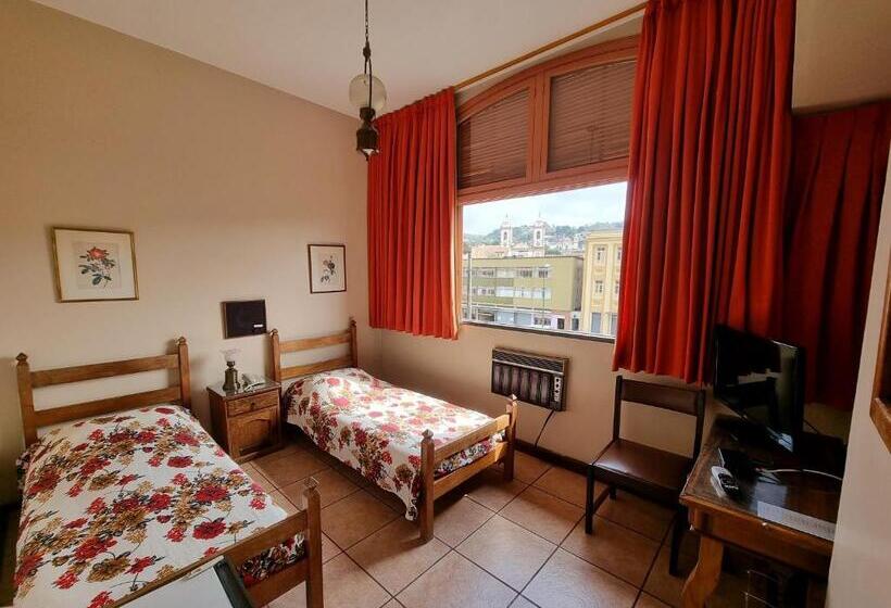 标准间, Ponte Real