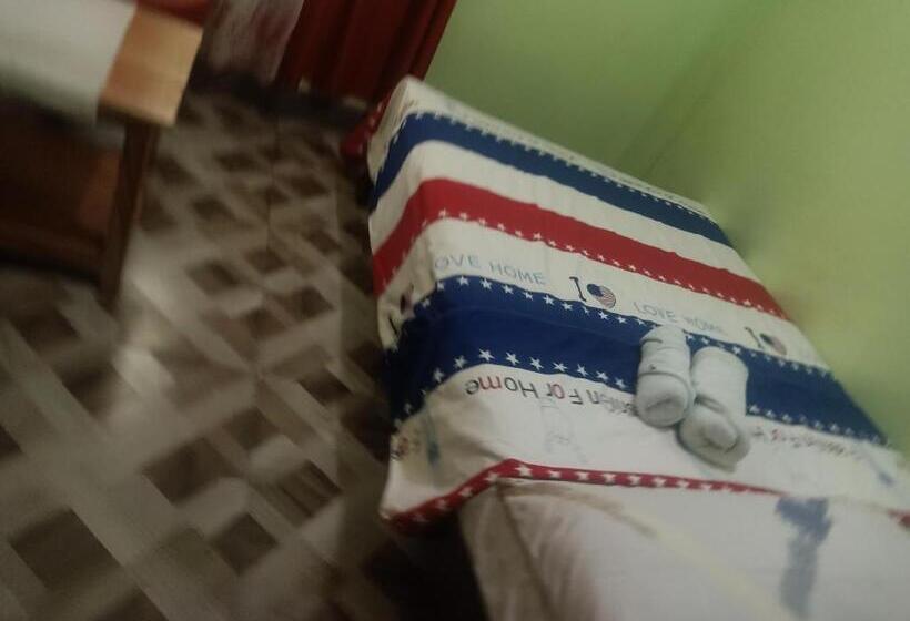 Economy-huone, Jo Za Na S Hostel