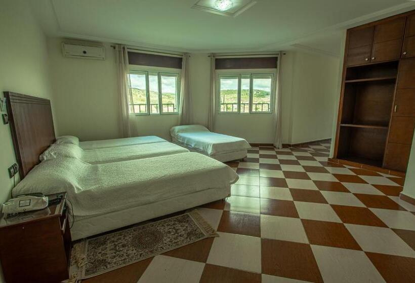 اتاق استاندارد چهار تخته, Motel Gzenaya