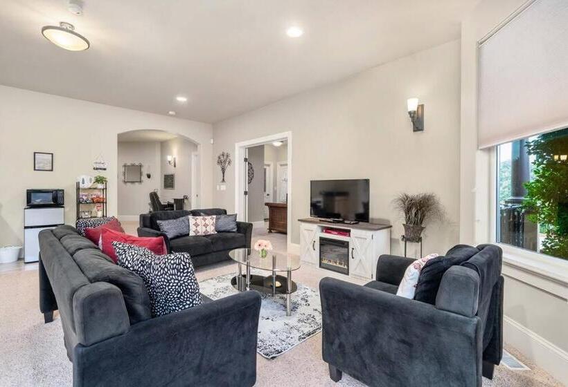 غرفة عائلية مطلّة علي البحر, Villa Luna