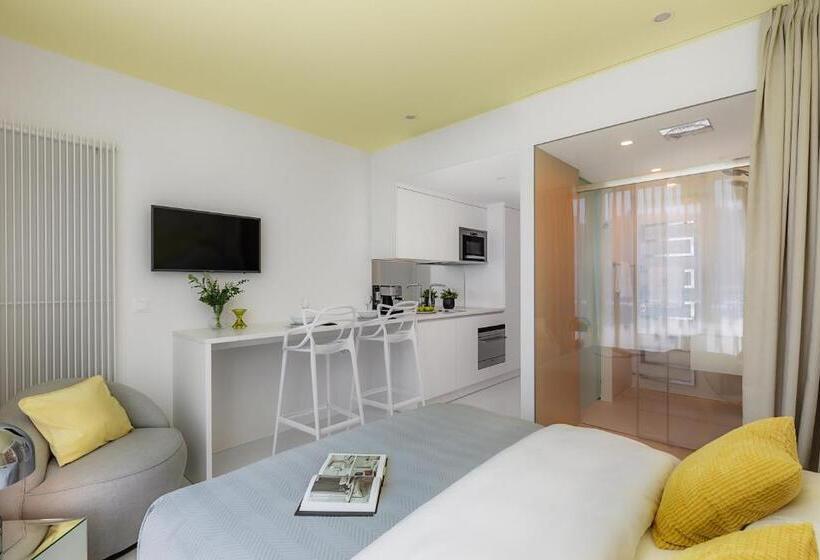 带露台的标准工作室, Visionapartments Basel Nauenstrasse   Contactless Check In