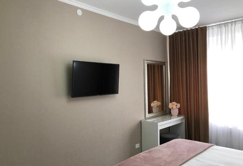 اتاق سه‌نفرۀ استاندارد با سرویس بهداشتی بیرون از اتاق, B&b Da Jana