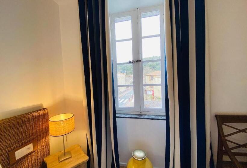 Номер Стандарт, Aux Berges Du Libre