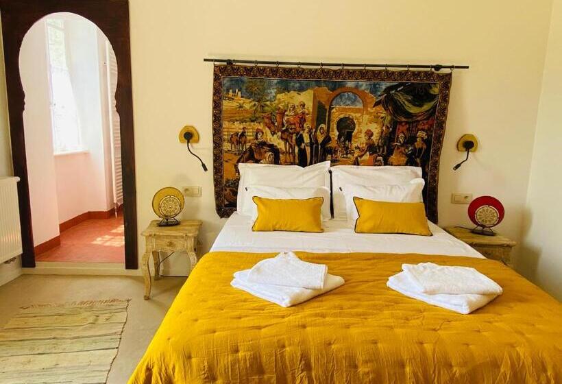 Номер Стандарт Вид на Бассейн, Aux Berges Du Libre