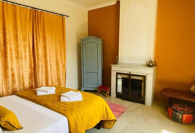 Номер Стандарт Вид на Бассейн, Aux Berges Du Libre