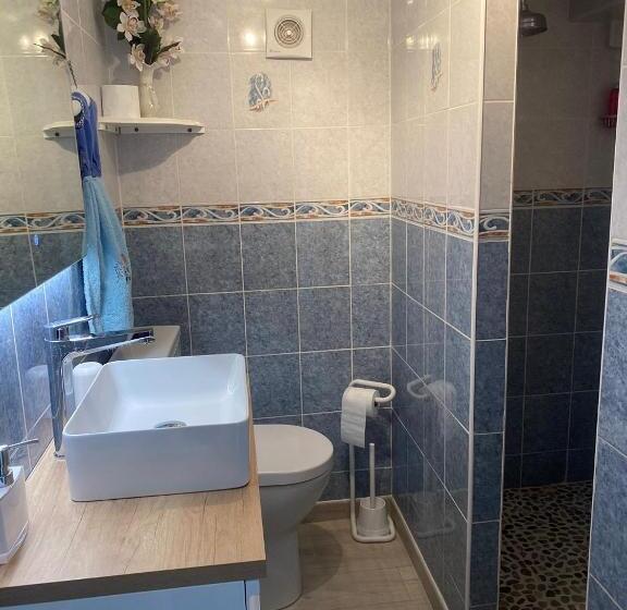 Номер Стандарт Вид на Сад, Chambres Et Table D Hôtes Floromel La Souterraine En Rez De Chaussee