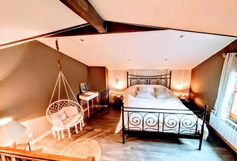 プールビュースタンダードルーム, La Maison Cachée Du Pavillon Bellevue