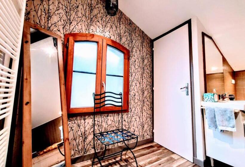 Номер Стандарт Вид на Бассейн, La Maison Cachée Du Pavillon Bellevue