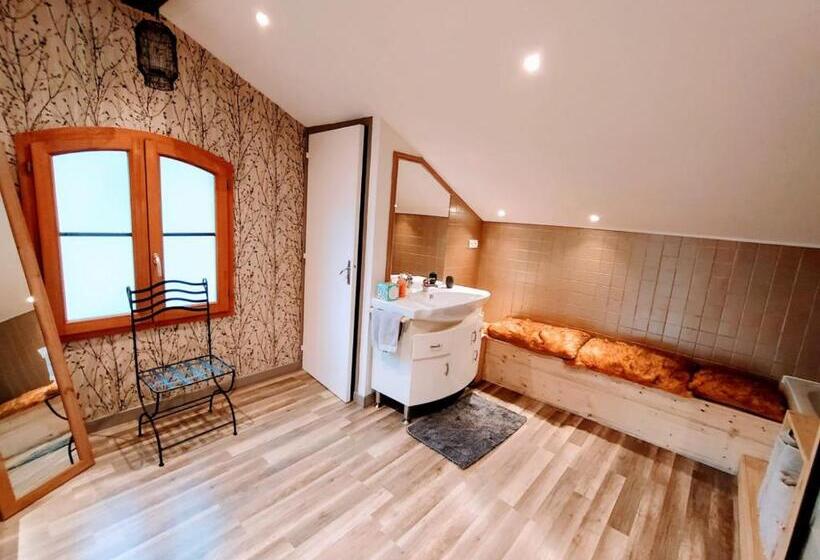 Номер Стандарт Вид на Бассейн, La Maison Cachée Du Pavillon Bellevue