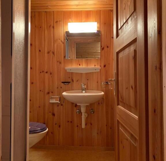 غرفة قياسية ثلاثية مزودة بشرفة, Hôtel Restaurant Eden