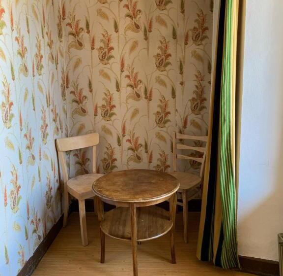 غرفة قياسية مزوَّدة بشُرفة, Hôtel Restaurant Eden