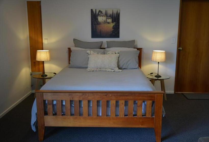 کلبه ییلاقی, Ddog Vineyard & Bnb