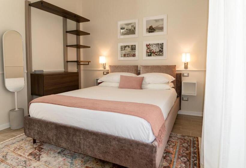 סוויטת ג'וניור עם מרפסת, Longo Suites