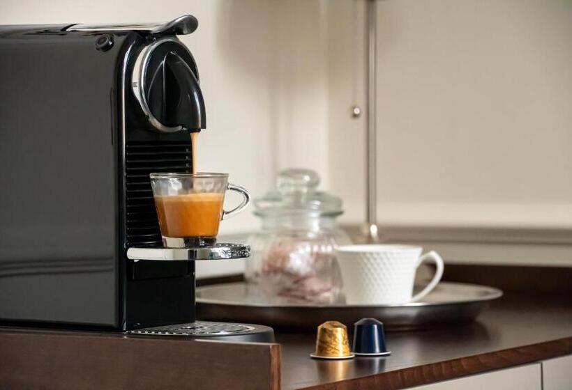 סוויטה עם מרפסת, Longo Suites