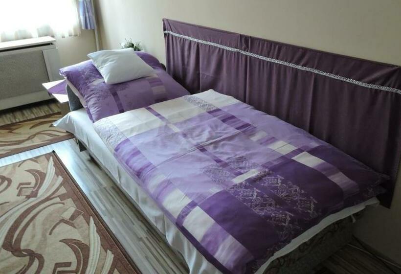 침실 1개 아파트, Melinda Apartman