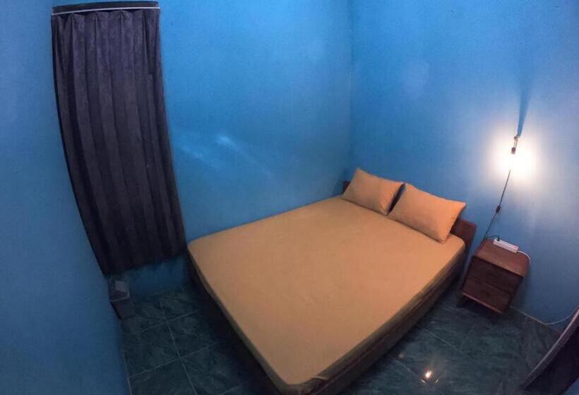 Standard Szoba, Owl Hostel Karimunjawa