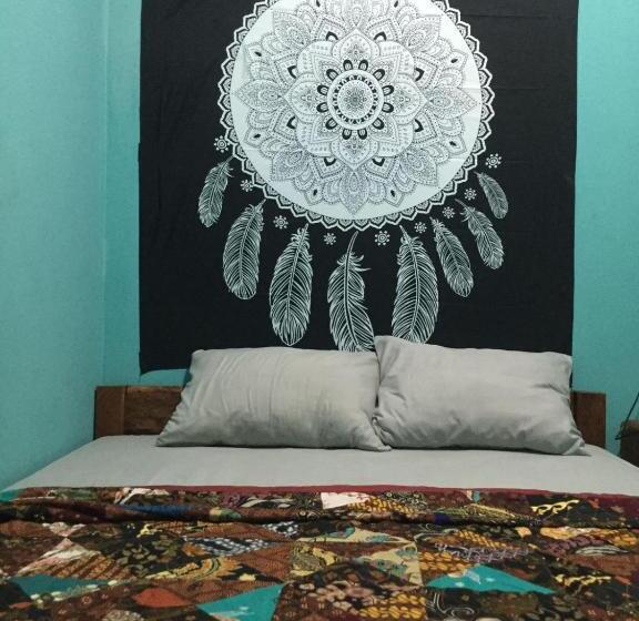 اتاق استاندارد, Owl Hostel Karimunjawa