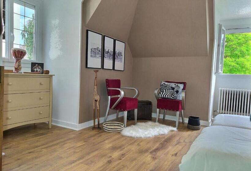 스탠다드 룸 풀장 전망, Chambre D Hôtes De Verdigné Piscine Chauffée Parking Wifi