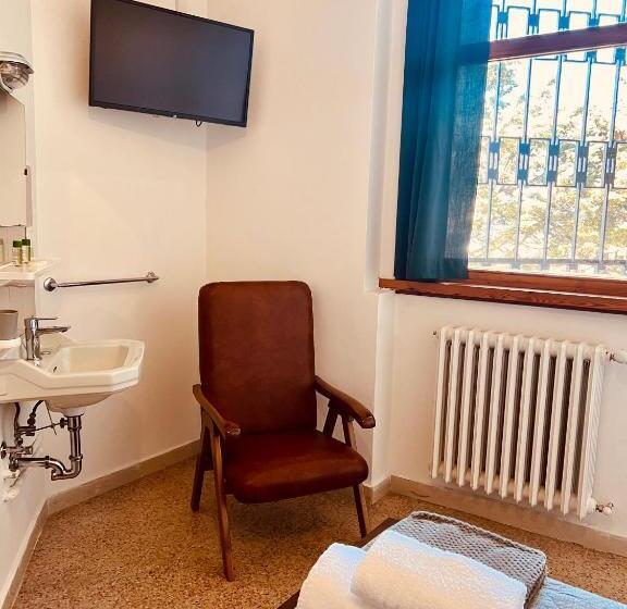 Standard room with outdoor bath, Foresteria Santa Maria Di Betlem