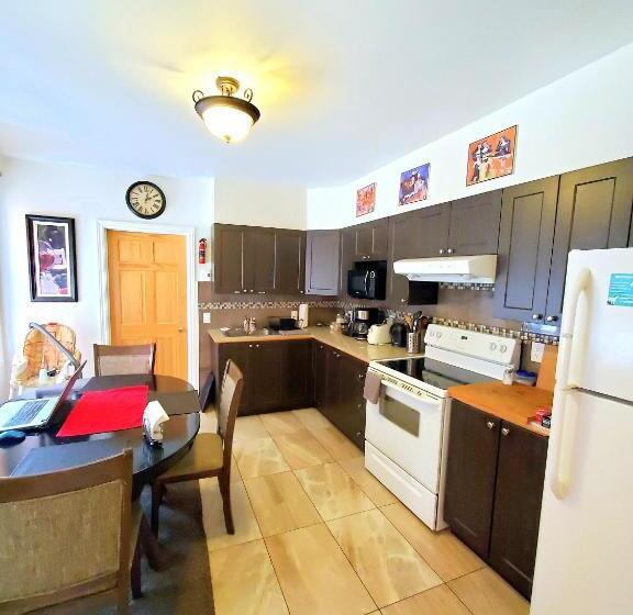 标准间, Maison Montplaisir