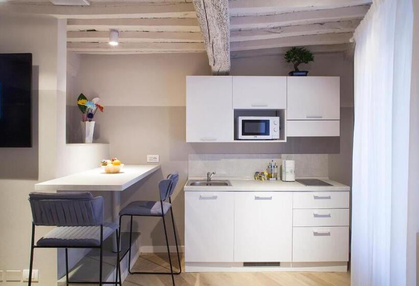 スタンダードスタジオ, San Sebastiano Suite & Luxury Apartments