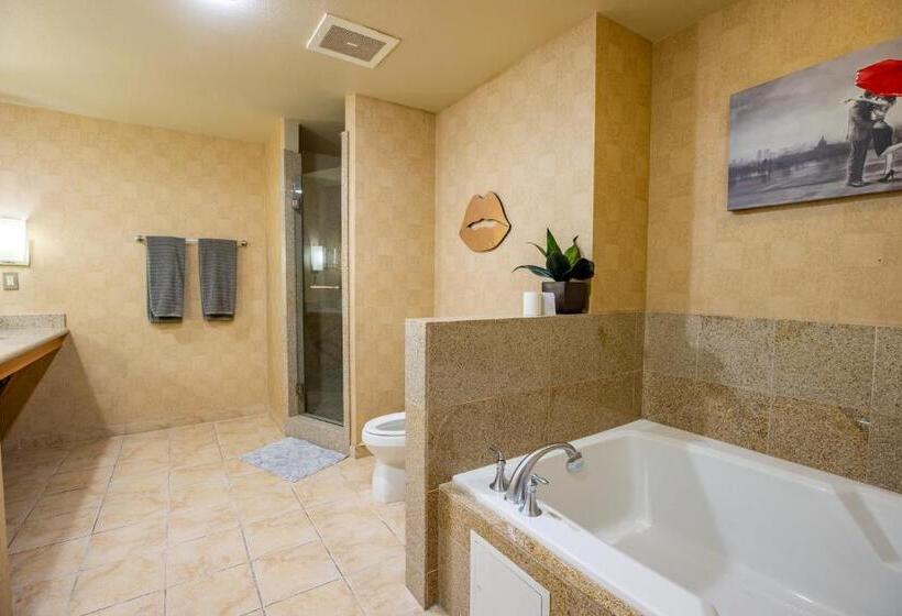 带1个卧室的顶楼公寓, 2100 Sqft Penthouse Suite W/ Strip Views! Pool Gym