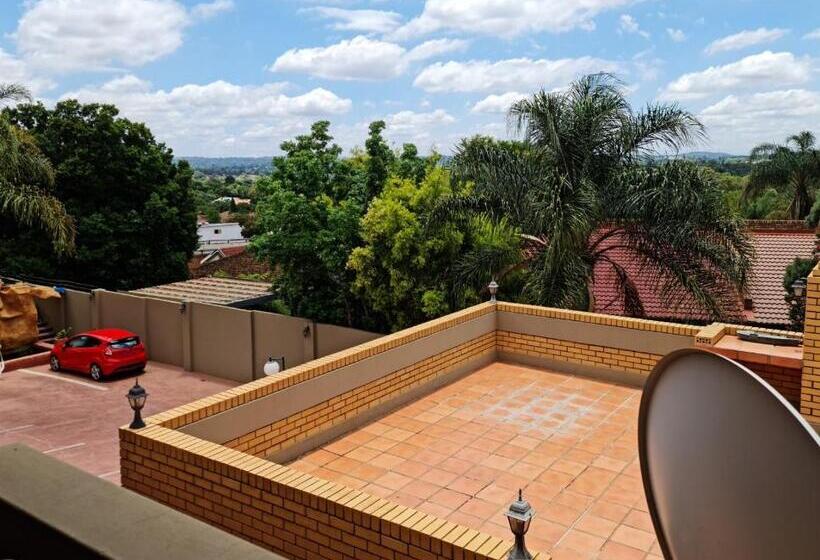 Номер Стандарт с Балконом, Casa De Jardim Guesthouse