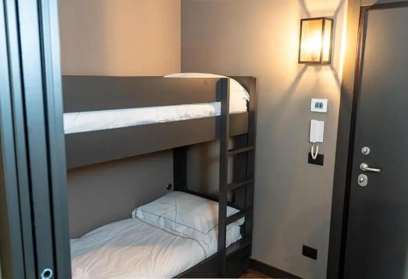 ファミリーステューディオ, Chalet Everest   Luxury Apartments