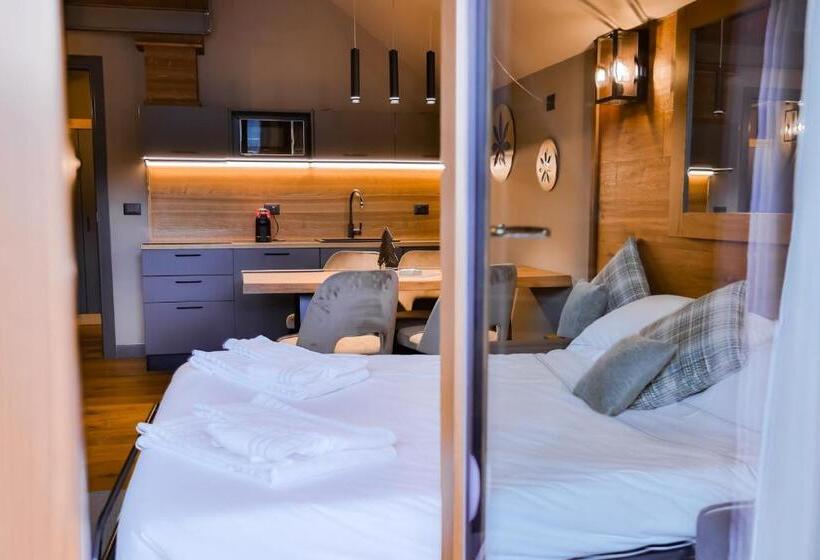 패밀리 스튜디오, Chalet Everest   Luxury Apartments