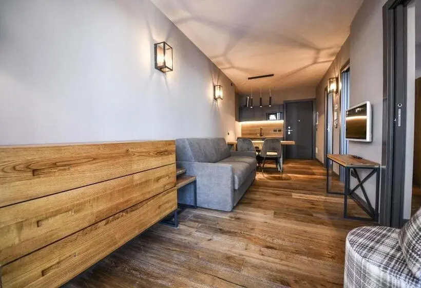 バルコニー付きジュニアスイート, Chalet Everest   Luxury Apartments