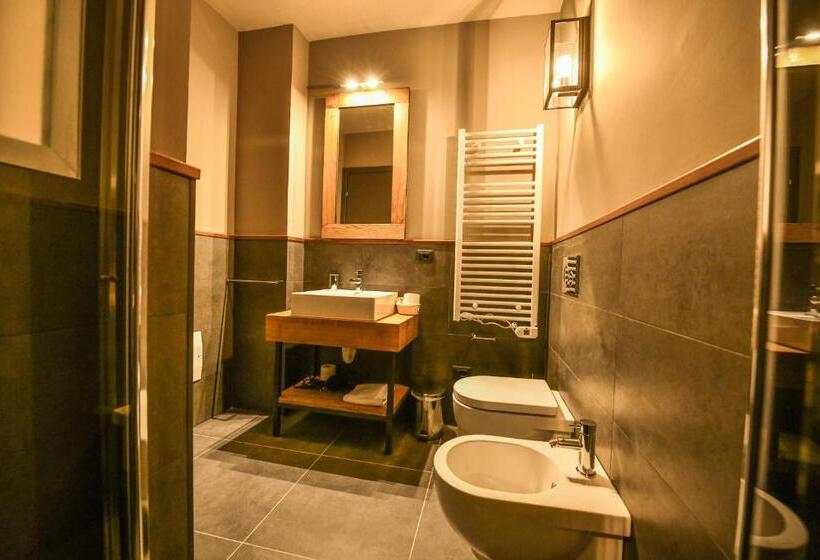 스탠다드 스튜디오, Chalet Everest   Luxury Apartments