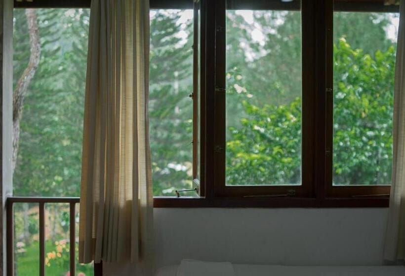 Quarto Familiar, Griya Dunamis By Sabda