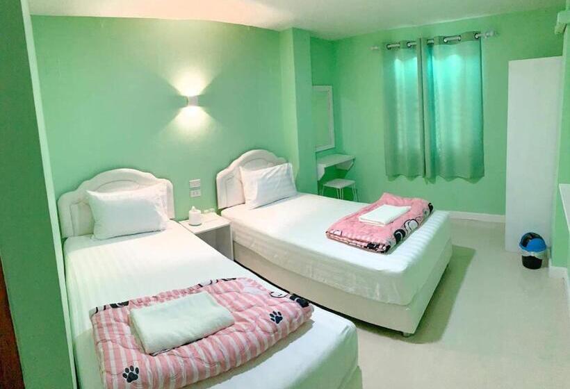 エコノミールーム, Lomluang Hostel&