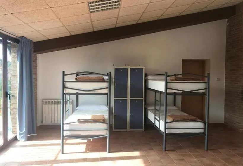 ファミリールーム, Albergue De Castillazuelo
