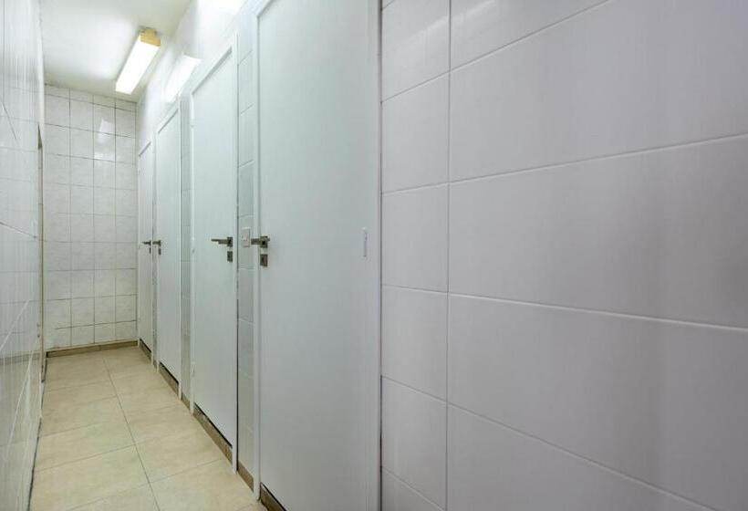 이코노미 룸, Bee Hostel