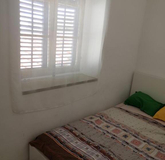 이코노미 룸, Bee Hostel