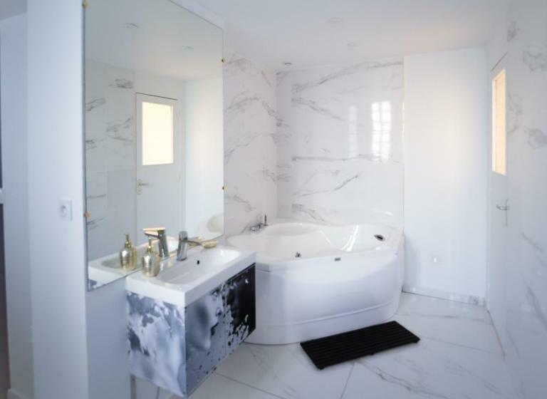 디럭스 스위트, Suite 50 Nuances Avec Balnéothérapie Pour 2